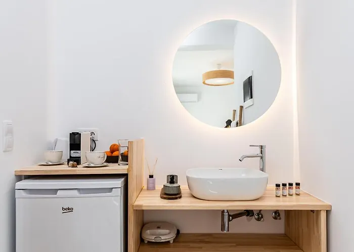 Golden Bird's 4* Naxos City