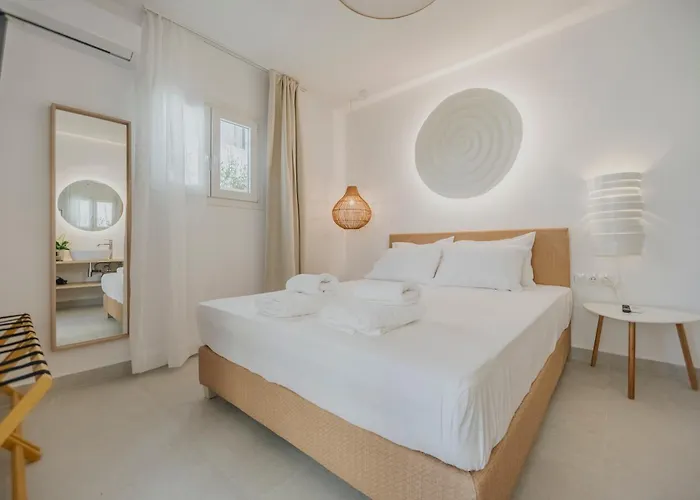 Golden Bird's Aparthotel