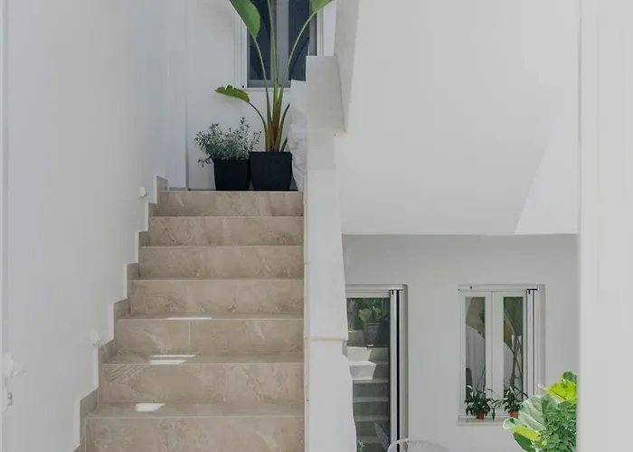 Golden Bird's Aparthotel 4*