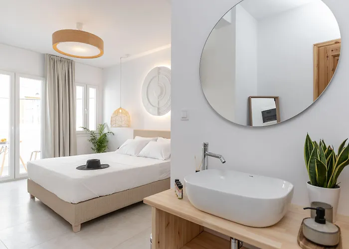 Golden Bird's Aparthotel 4*