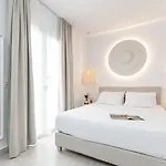 Golden Bird's Aparthotel Naxos City