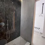 Golden Bird's Aparthotel