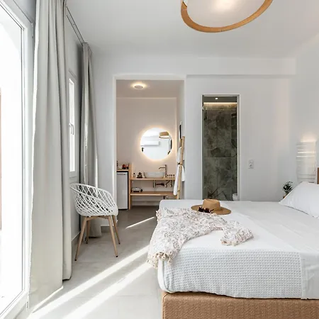 Ξενοδοχείο με διαμερίσματα Golden Bird's Naxos City