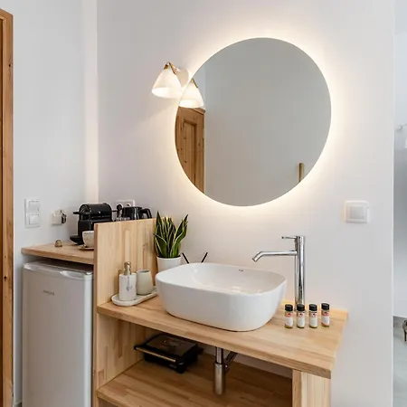 Golden Bird's Naxos City