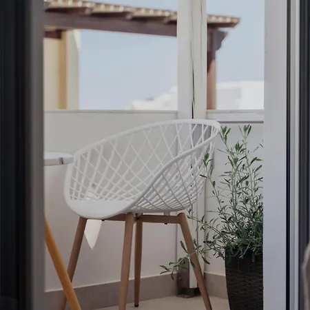 Golden Bird's Naxos City