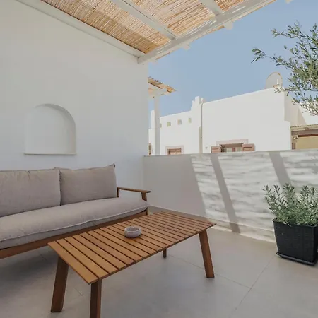 Golden Bird's 4* Naxos City