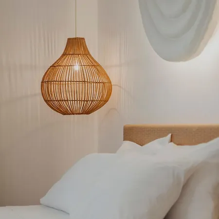 Golden Bird's Naxos City