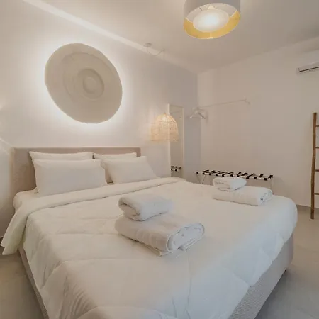 Golden Bird's 4* Naxos City