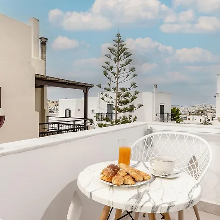 Golden Bird's 4* Naxos City