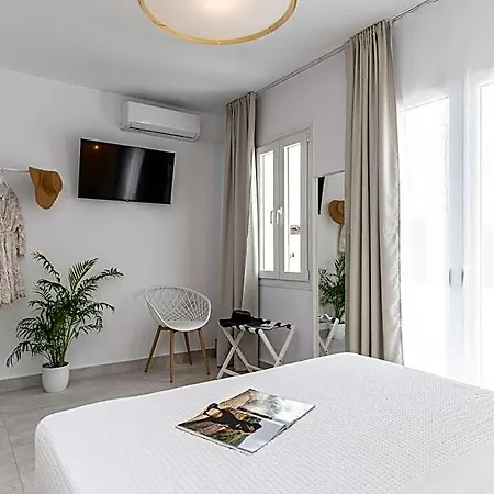 Golden Bird's Apartmanhotel 4*