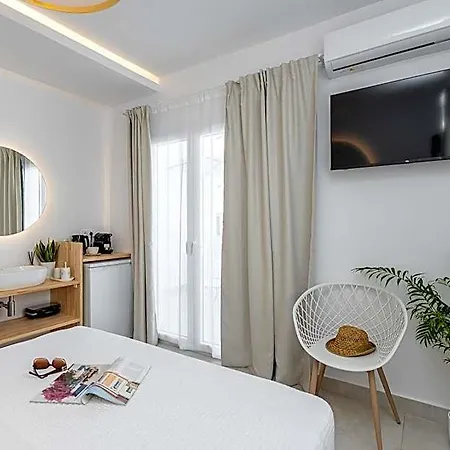 Golden Bird's Apartmanhotel 4*
