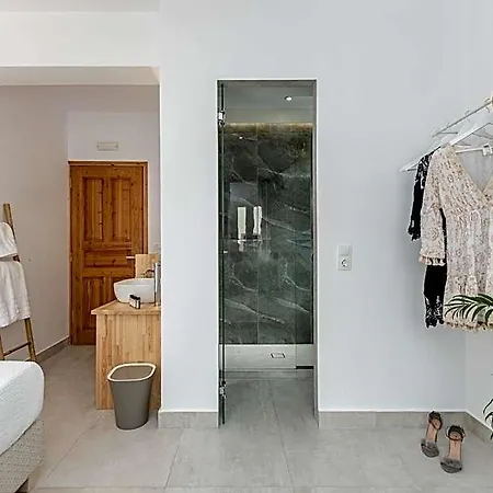 Golden Bird's Apartmanhotel