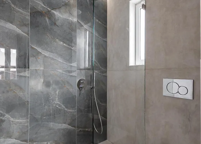 Golden Bird's Aparthotel Naxos City