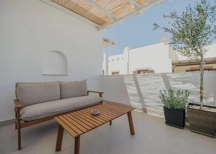 Golden Bird's 4* Naxos City