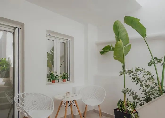 Aparthotel Golden Bird's Naxos City