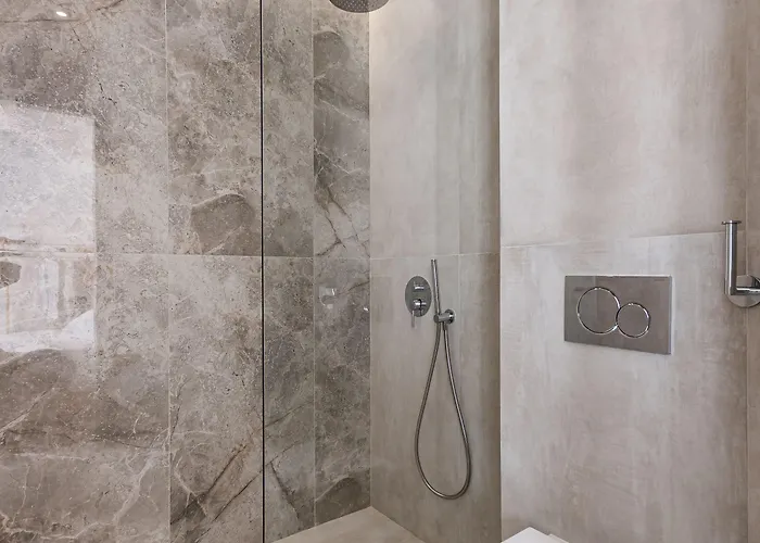 Golden Bird's Aparthotel